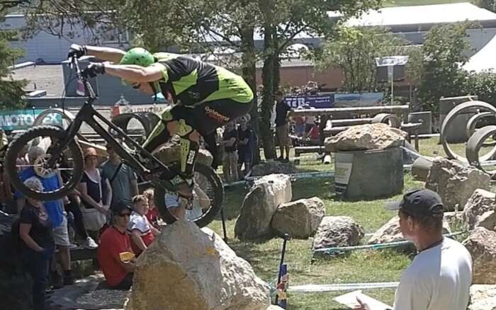 Gratulation an Debi Studer zum Schweizermeister Titel im Bike Trial